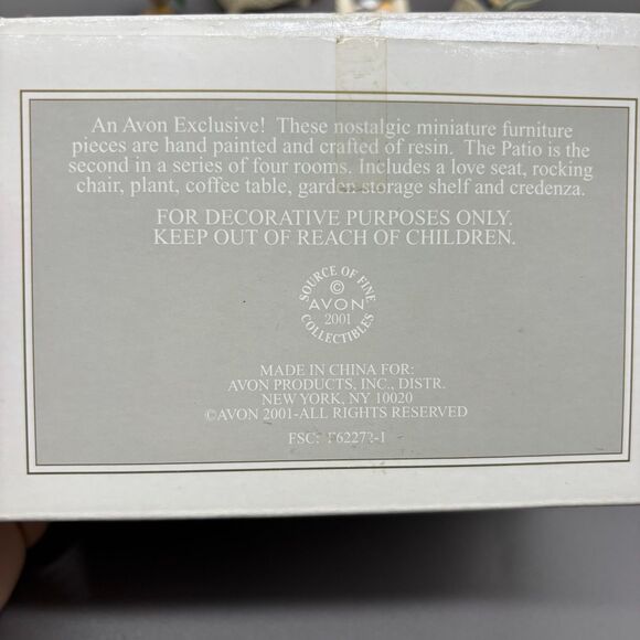 Avon Victorian Memories The Patio 1:24 Dollhouse Miniature Furniture Set 2001 - Picture 2 of 7